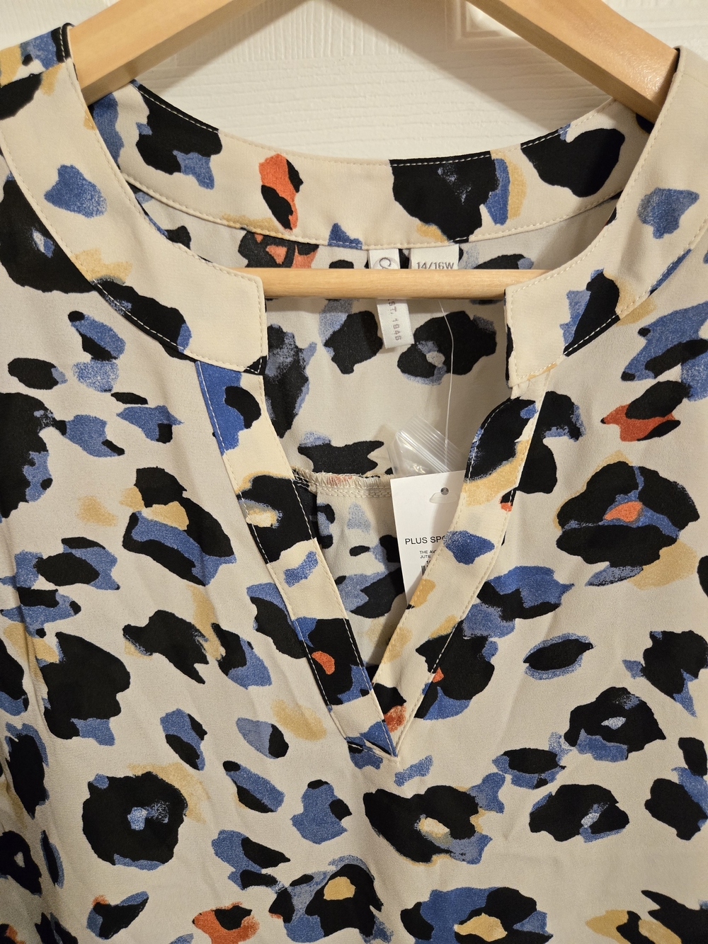 Cato Women’s Cream Animal Print Blouse with Blue & Black Spots Size 14/16W - Picture 5 of 7